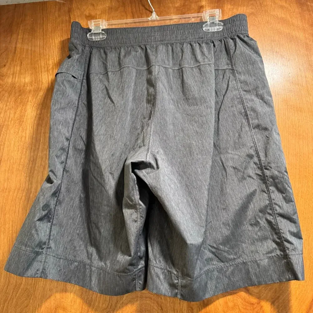 Lululemon Men’s Gray Athletic Shorts Large Unlined Drawstring Casual